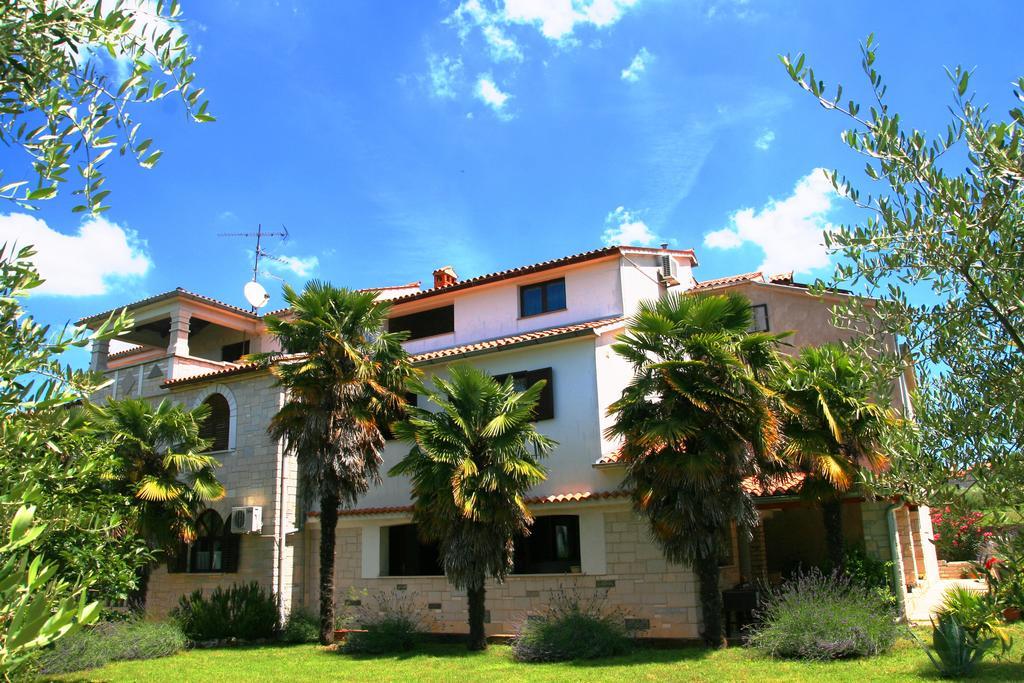 Korsa Apartment Sveti Lovreč Pazenatički Kültér fotó