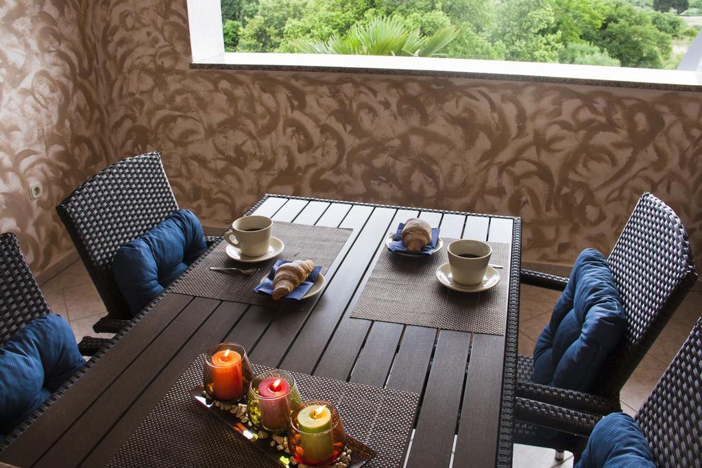 Korsa Apartment Sveti Lovreč Pazenatički Kültér fotó